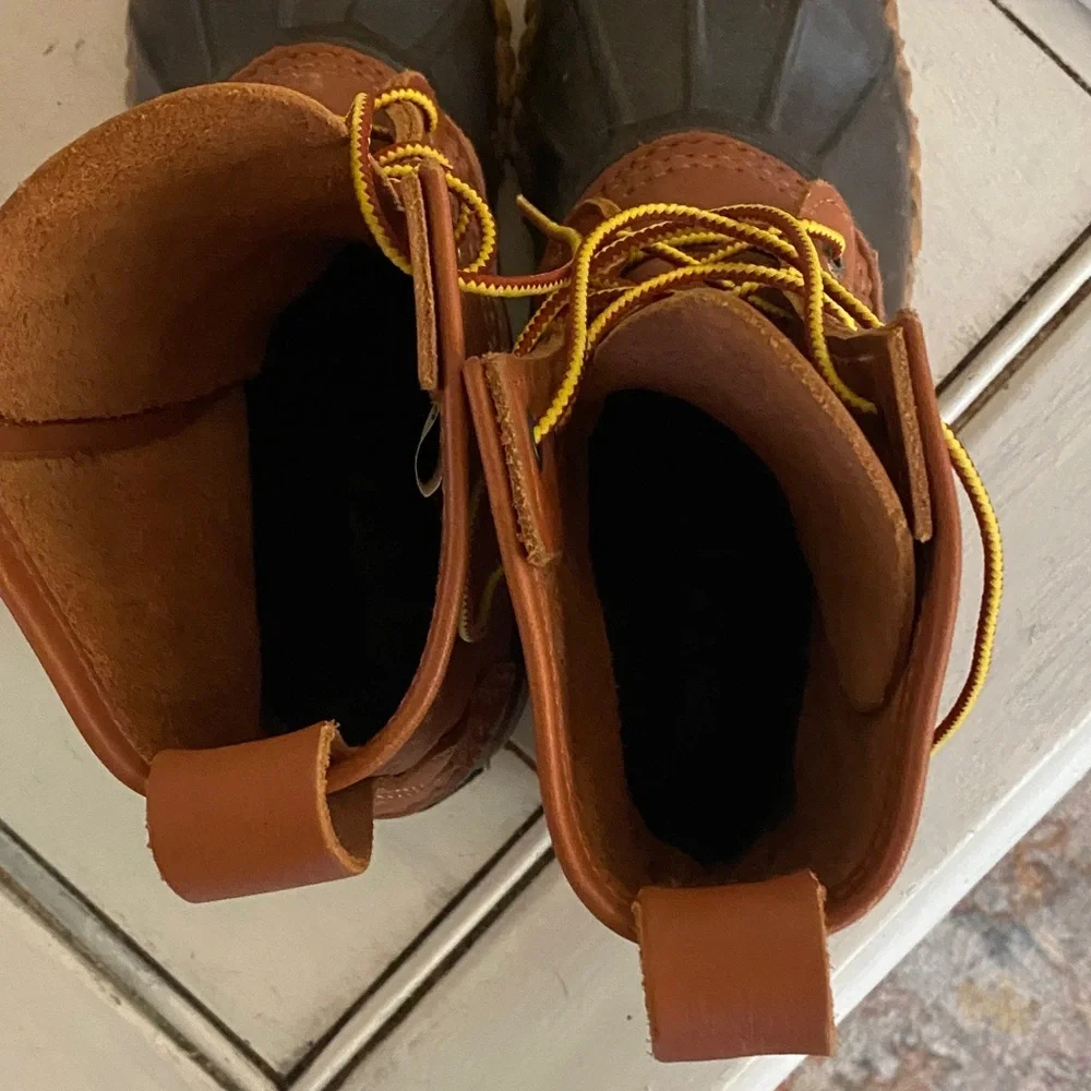 Cabela’s Women’s Brown Duck Boots - Picture 4 of 5